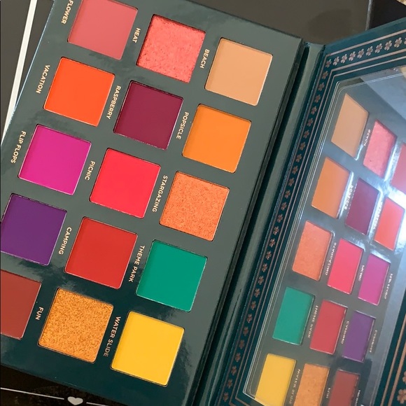 Ace Beaute Nostalgia Eyeshadow Palette Matte Metal - Picture 11 of 13